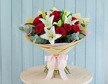 Букет цветов из:  Лилии и Розы в Вольно-Донской