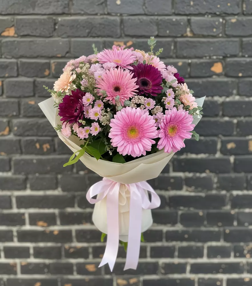 Букет цветов из: Герберы и Хризантемы в Вольно-Донской