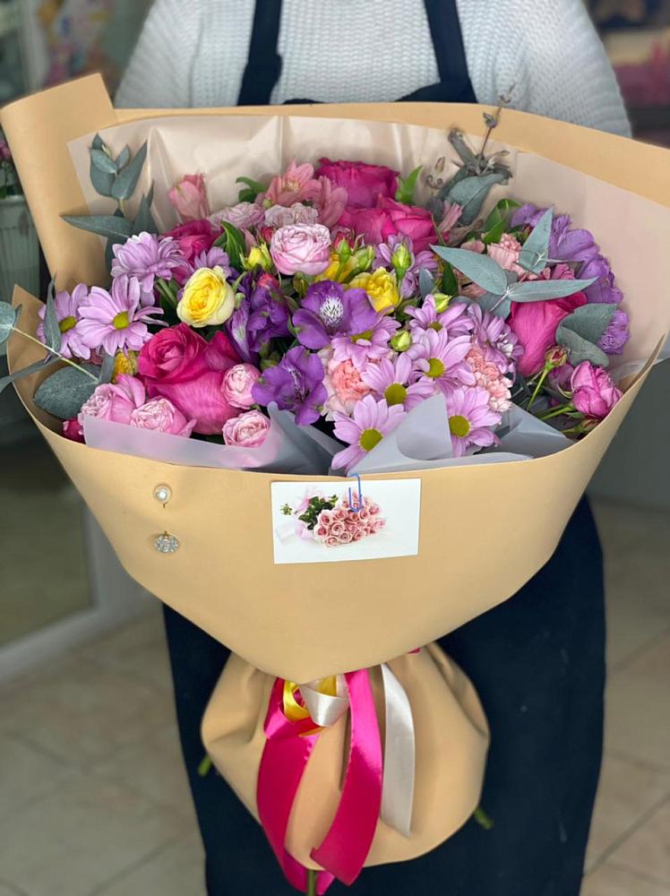 Букет цветов из: Хризантемы, Гвоздики и Альстромерии в Вольно-Донской