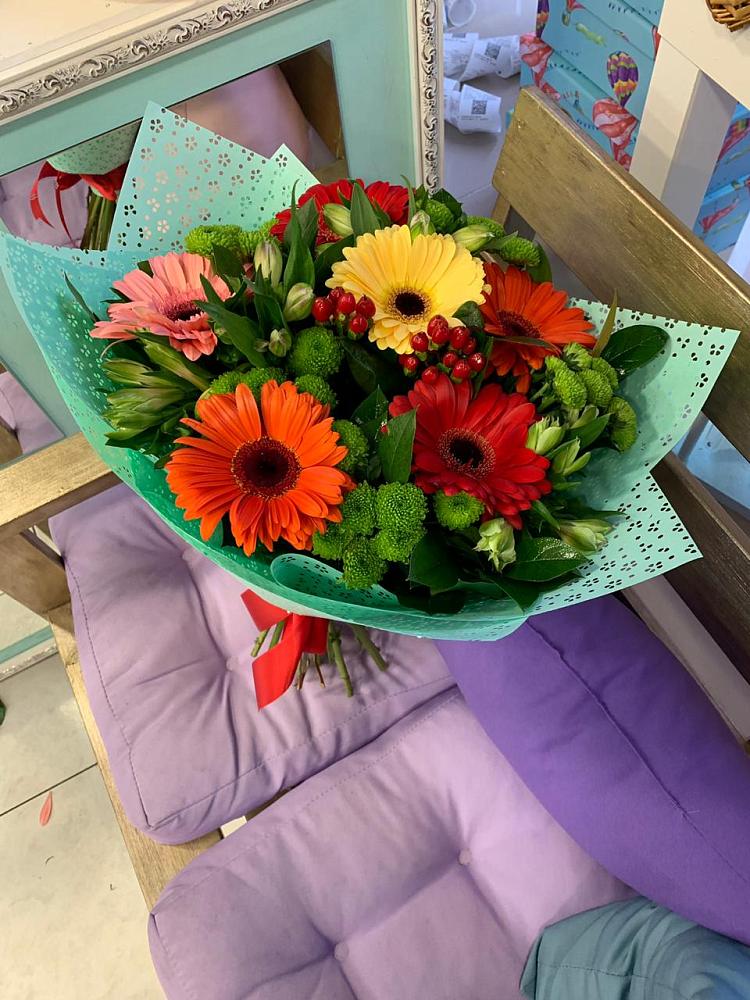 Букет цветов из: Герберы, Хризантемы и Альстромерии в Вольно-Донской