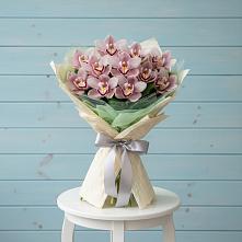 Букет цветов из:  Орхидеи и Розы в Вольно-Донской