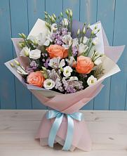 Букет цветов из:  Лизиантусы, Розы, Альстромерии и Гипсофила в Вольно-Донской
