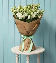 Букет цветов из:  Лизиантусы в Вольно-Донской