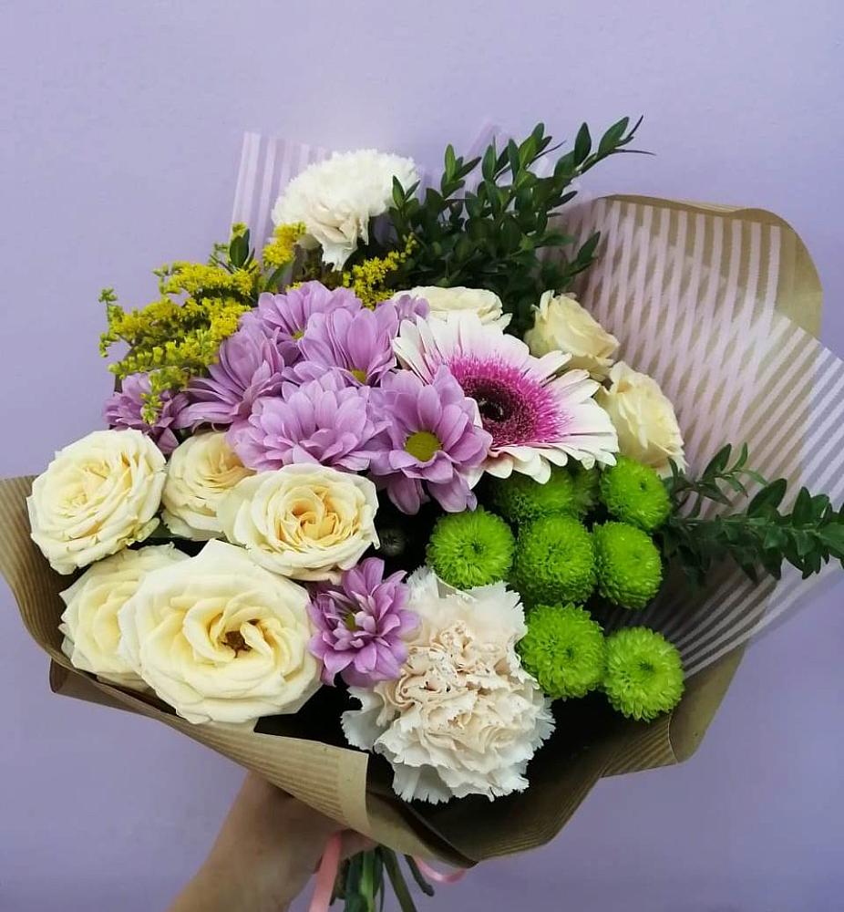 Букет цветов из: Хризантемы, Розы, Гвоздики и Герберы в Вольно-Донской