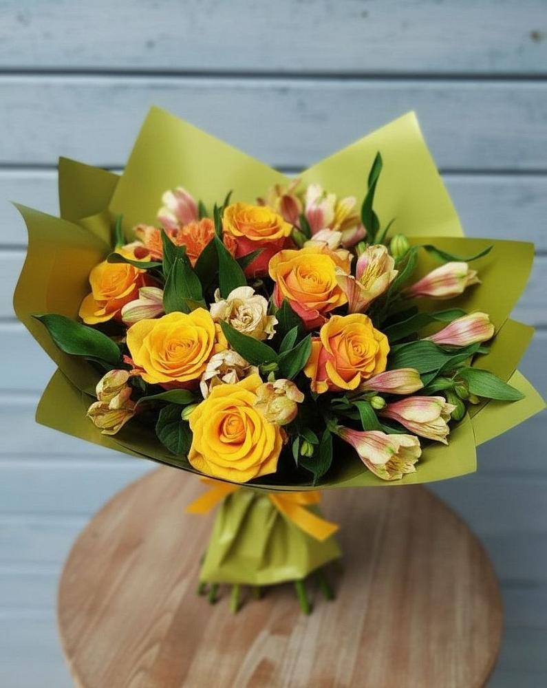 Букет цветов из: Альстромерии и Розы в Вольно-Донской