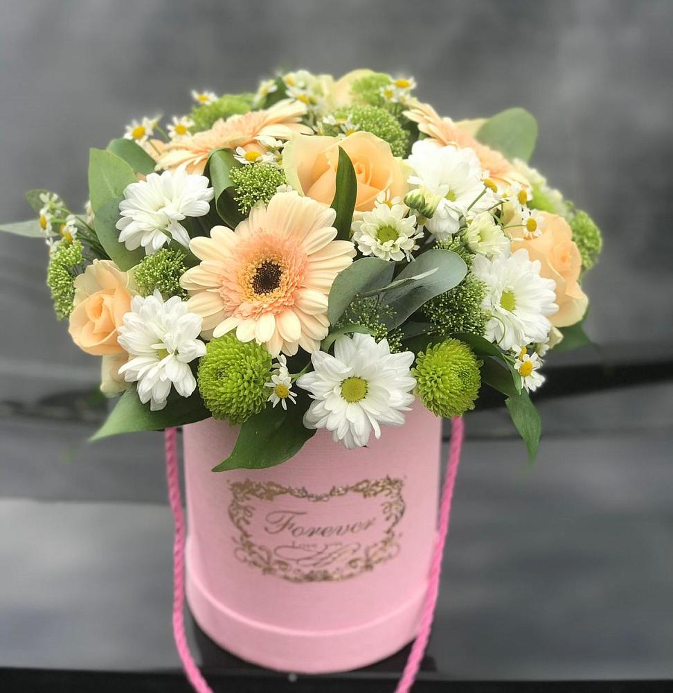 Цветочная композиция из Розы, Герберы и Хризантемы в шляпной коробке в Вольно-Донской