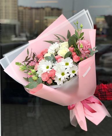 Букет цветов из: Розы, Лизиантусы и Хризантемы в Вольно-Донской